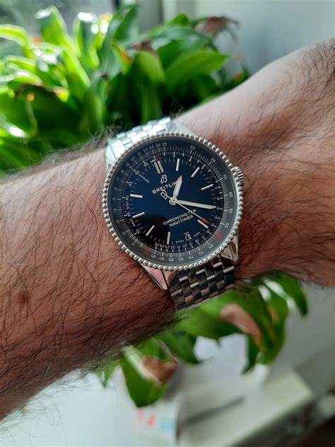 breitling navitimer wrist